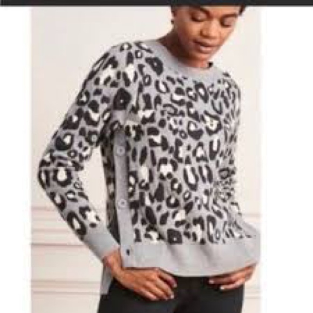 Stella & Dot Gray Leopard Print Sweater